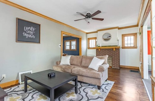 West Peoria Casa | Home of the Braves - Bradley Campus Suite