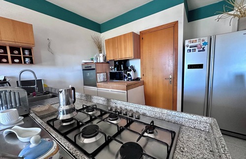 Floridia Apartamento | Home of the Sun & Colors, Wi-Fi, AC, Smart TV, 10 min from Syracusa
