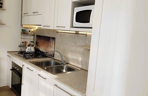 Cavalcaselle Apartamento | Home OKSY appartamento vacanze vicino a Gardaland. Ideale per coppie e famiglie
