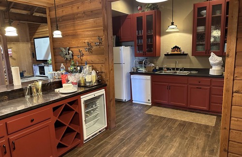 Weston Casa | Home on 30 acres with pond