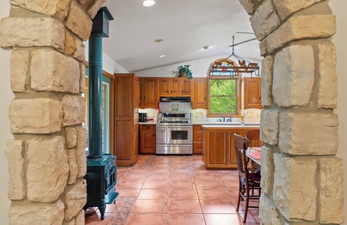 Ellison Bay Cabina | Home on 5 Acres in Ellison Bay- Near The Clearing Folk School!