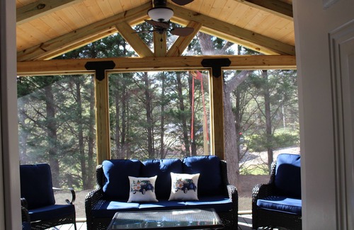 Mill Spring Casa | Home on the Ridge- 5 Minutes from TIEC with RV Hookup availability