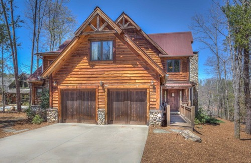 The Arbor Casa | Waterfront Lake James Home en Gated Arbors Community