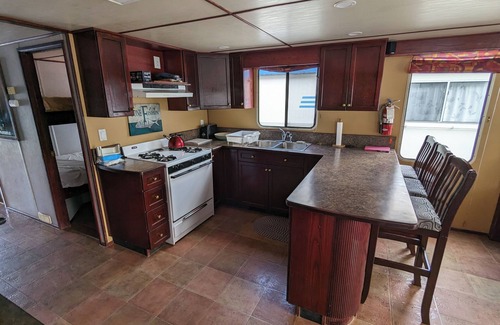 Robson Alquiler De Eote | Home ON THE WATER! This beautiful 6 bedroom home is perfect for making memories.