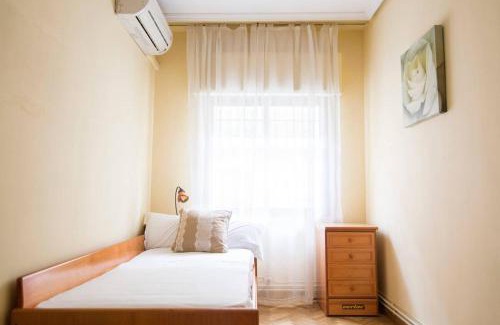La Latina Apartamento | Home & Private Terrace WIFI + AIRCON