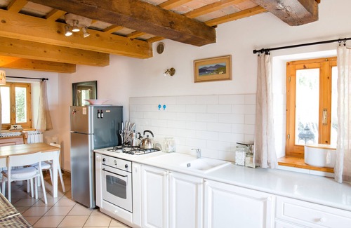 Mondavio Casa | Home set in olive grove