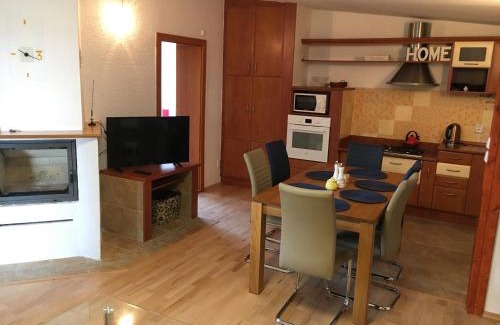 Velky Slavkov Apartamento | Home