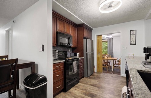 Sloans Valley Casa | Home/ Sleep 14/ Lake/ 2Bath/ 4Bed/ Near Boat Ramp/ Pet Friendly