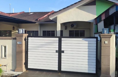 Taman Kota Masai Casa | Home stay Adams