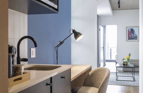Sea Point Hotel | Home Suite Hotels Station House