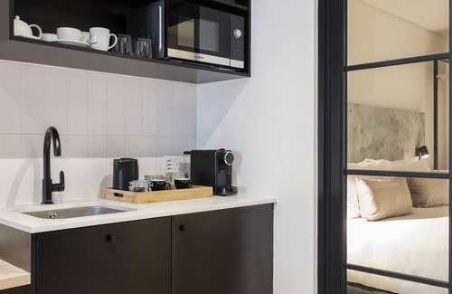 Sea Point Hotel | Home Suite Hotels Station House