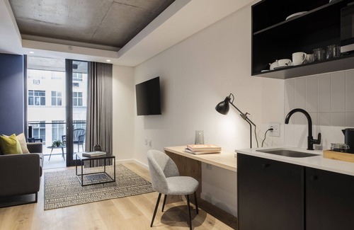 Sea Point Hotel | Home Suite Hotels Station House