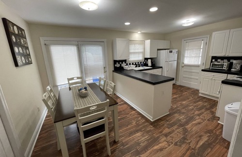 Myrtle Grove Casa | Home Sweet Home, 7 Minutes From Carolina Beach