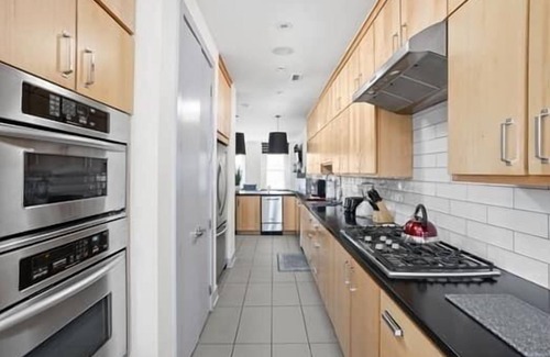 Fall Creek Place Casa | Home Sweet Home at Delaware Loft-2BR/2.5 BA Townhome w/ Rooftop Deck