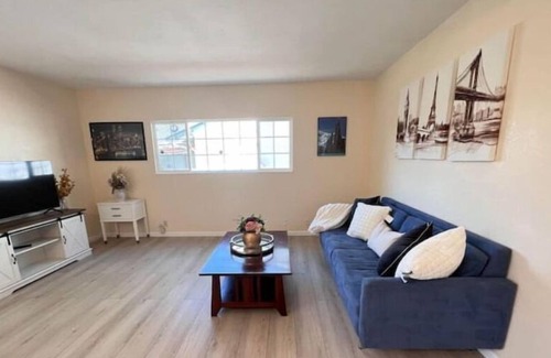 Capewood Casa | Home Sweet Home Modern 4BD/2BA in San Jose