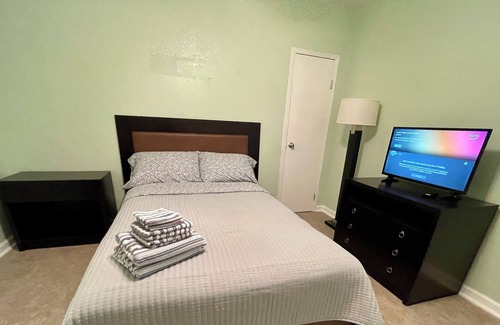New Iberia Casa | Home sweet home new Iberia. Pet friendly.
