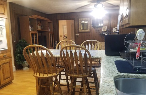 Norcross Casa | Home Sweet Home...Your Cozy Comfy Hideout-20 Min From DWNTWN