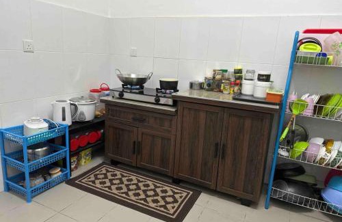 Batu Arang Casa | Home Vacays at Kota Puteri