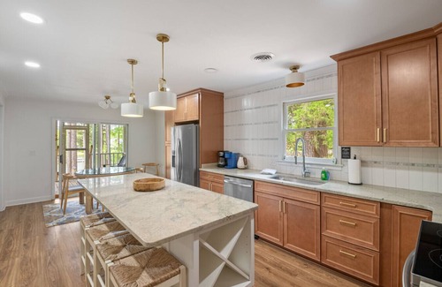 Leesville Casa | Home w/Dock, SUPs, Kayaks, Arcades, Ping-Pong