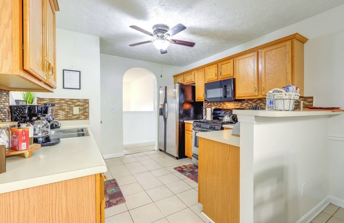 Hampton Casa | Home w/ Dog-Friendly Yard in Quiet Atlanta Suburb