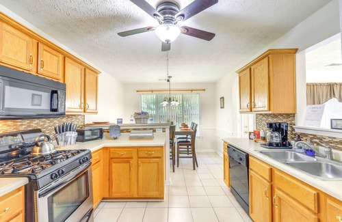 Hampton Casa | Home w/ Dog-Friendly Yard in Quiet Atlanta Suburb