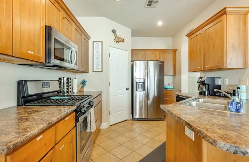 Hurricane Cabaña | Home w/ Game Room: Near Zion National Park!