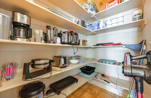 Hurricane Cabaña | Home w/ Game Room: Near Zion National Park!