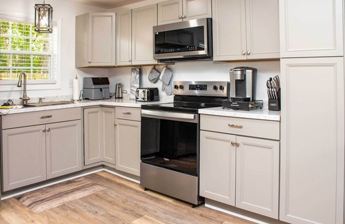 Clarksville Cabaña | Home w/ Hot Tub, Playset & Grills in Clarksville!