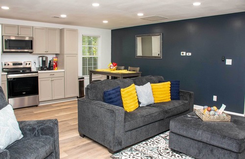 Clarksville Cabaña | Home w/ Hot Tub, Playset & Grills in Clarksville!
