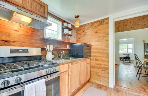 Danville Casa | Home w/ Patio-1/2 Mi to Casino!