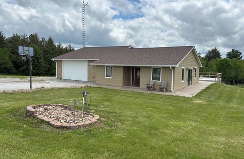 Mystic Casa | Home w/ Pool on Lake Rathbun – less than 1 Mile to Boat Ramp!