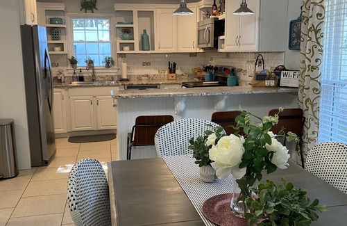 Folly Field Casa | Folly Field Beach, Se aceptan mascotas, Un nivel, Patio cercado, Bicicletas, ¡Camine a la playa!