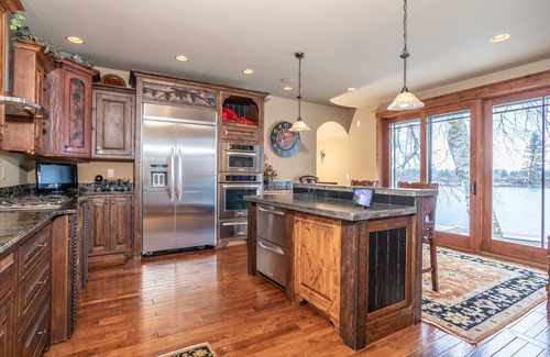Kalispell Casa | Home w/private dock on Flathead River, hot tub & fireplaces - Flathead River Luxury Retreat