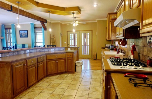 Cortez Casa | Canyon Edge Main House Sleeps 8 Mesa Verde Views & Trail Access
