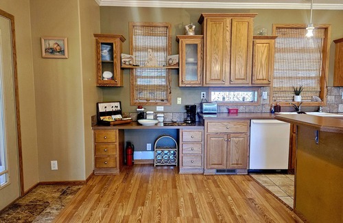Cortez Casa | Canyon Edge Main House Sleeps 8 Mesa Verde Views & Trail Access