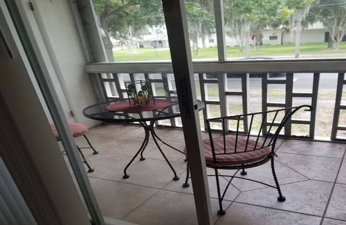 Eustis Apartamento | Home with a view! Across from Lake Eustis