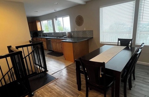 North Bend Casa | Home with arcade, 10 minutes to the dunes, 15 minutes to the beach