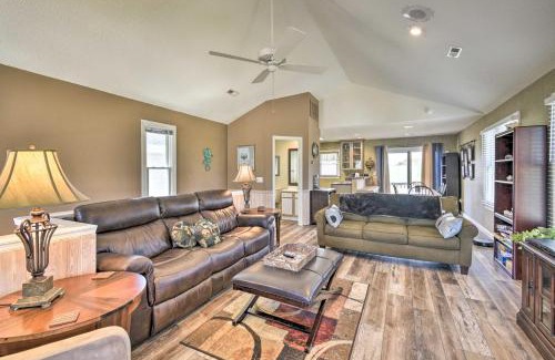 Corolla Light Casa | Home with Deck in Corolla Light Walk to Beach!