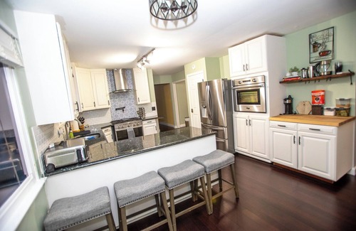 Newark Casa | Home with Free Tesla Charger in Christiana