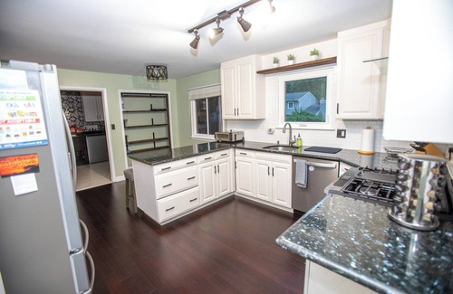 Newark Casa | Home with Free Tesla Charger in Christiana