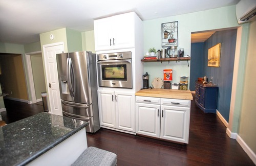 Newark Casa | Home with Free Tesla Charger in Christiana
