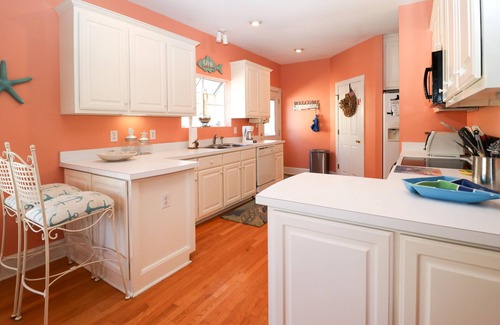 Emerald Isle Casa | ¡Semanas de verano abiertas! Oceanside Cottage con carrito de golf y acceso a la piscina comunitaria