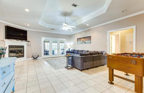 Ocean Springs Casa | Home with Large Yard and Pond On-Site 15 Mi to Biloxi