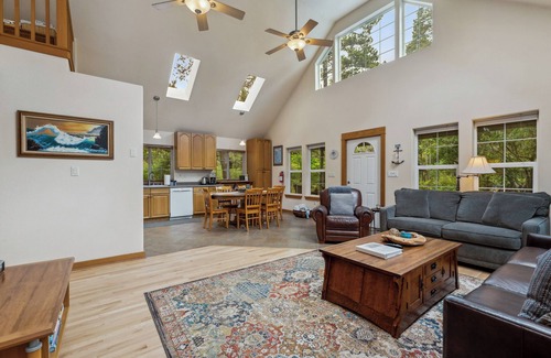 Manzanita Casa | Home with lots of character! Surrounded by trees, close to Nehalem Bay State Park and the beach.