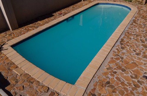 Gaborone Casa | Home with Lovely Private Ensuite Rooms (4adults) Swimming Pool 5mins to Airport