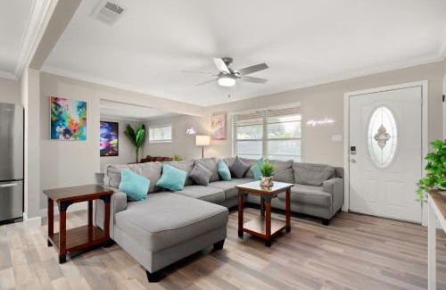 Lackland Terrace Casa | Home with pool and Hot tub in central San Antonio