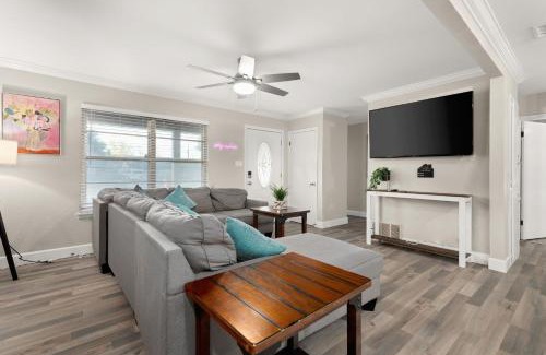 Lackland Terrace Casa | Home with pool and Hot tub in central San Antonio