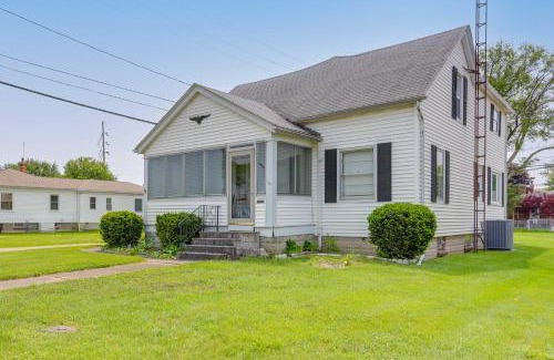 Port Clinton Casa | Home with Screened-In Porch Less Than 1 Mi to Lake Erie