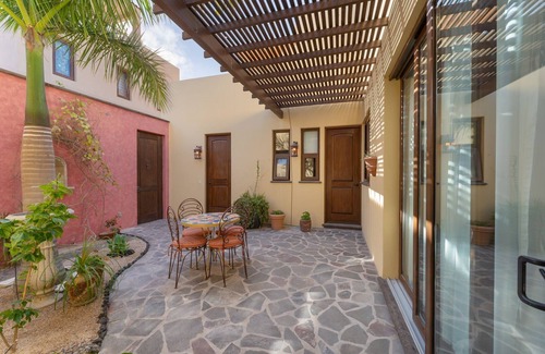 Nopolo Casa | Home with stunning ocean view and breathtaking sights of the Sierra La Giganta.