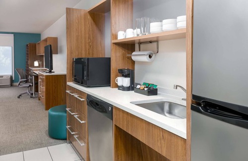 North Charleston Hotel | Home2 Suites by Hilton Charleston Airport/Convention Center, SC